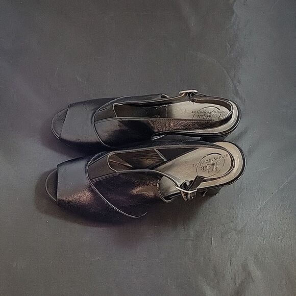 LIFETRIDE WOMEN"S CARINE PEEP TOE BLOCK HEEL OPEN TOE SANDAL - Picture 7 of 15